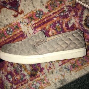 Slip on tennis shoes